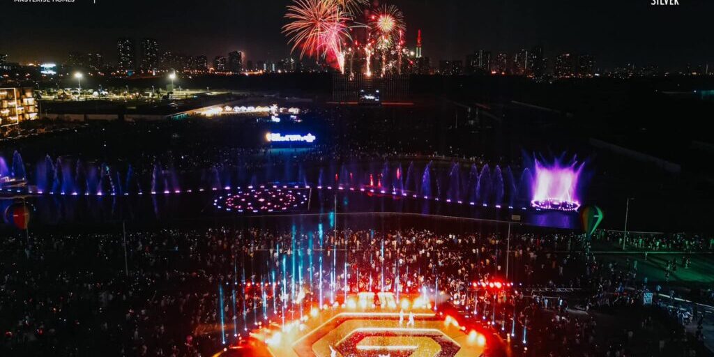 Trung tâm mới TP.HCM - The Global City đón nhận 50.000 người xem pháo hoa rực rỡ năm mới 2024